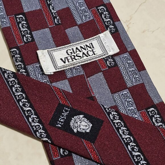 Vintage Gianni Versace Silk Aztec Designer Logo Men’s Neck Tie Made In Italy - Picture 9 of 10